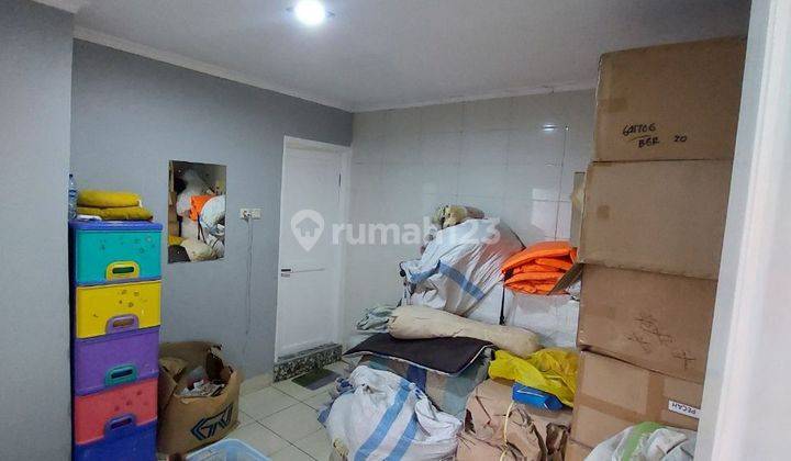 Dijual Rumah 2,5 Lantai Furnished Siap huni di Kota Wisata 2