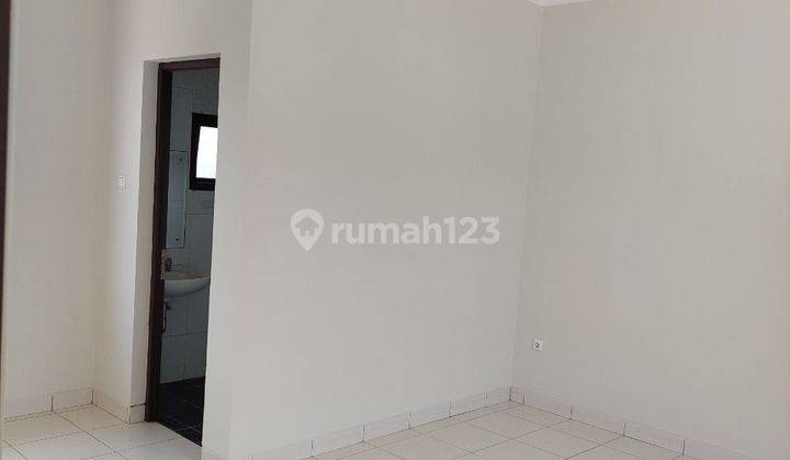 Dijual Rumah Renovasi di Kota Wisata, Cibubur  2