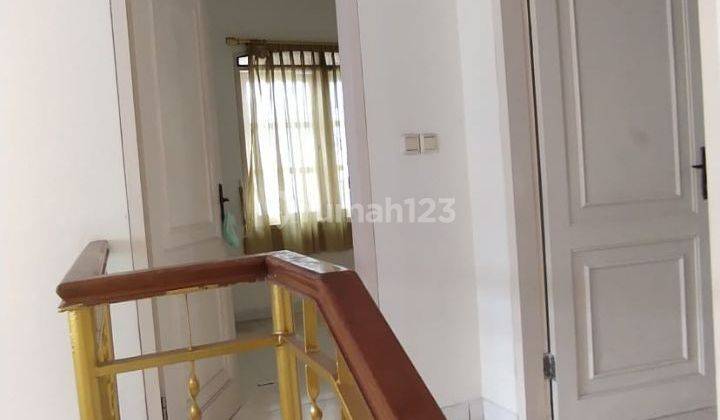 Dijual Rumah Cantik 2 Lantai di kota wisata, Cibubur 2