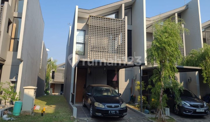 Dijual Rumah Semi Furnished di Grand Wisata, Bekasi