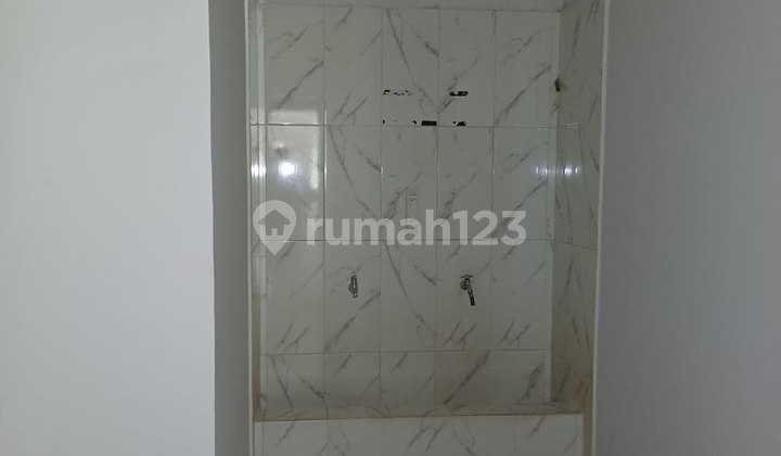 Three-Storey Shop House, Area 4.5 x 15, Prime Location, Main Road Side, Kemang Pratama, Bekasi. 2