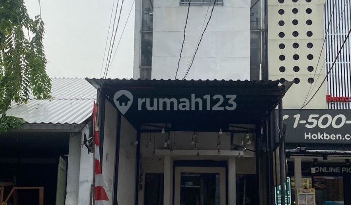 Disewakan Ruko 3,5 Lantai di Tebet Raya - Lokasi Strategis Dekat Stasiun KRL! Disewakan Ruko 3,5 Lantai di Tebet Raya - Lokasi Strategis Dekat Stasiun KRL!
