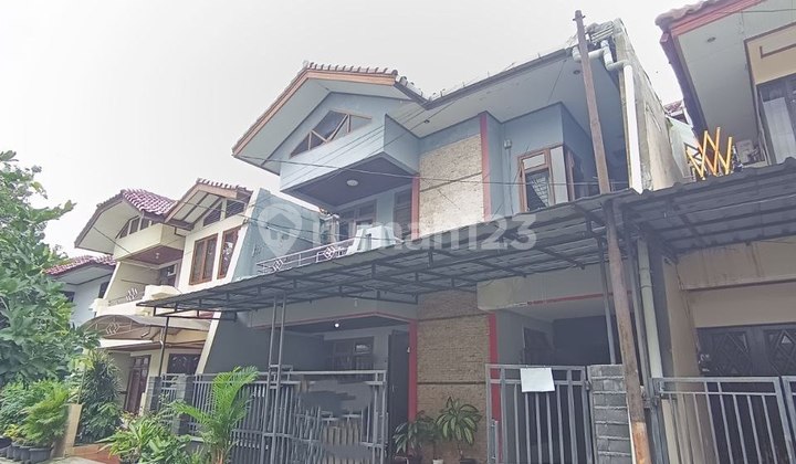 Rumah Eksklusif di Duren Sawit, Town House One Gate - Lt 177 Lb 300