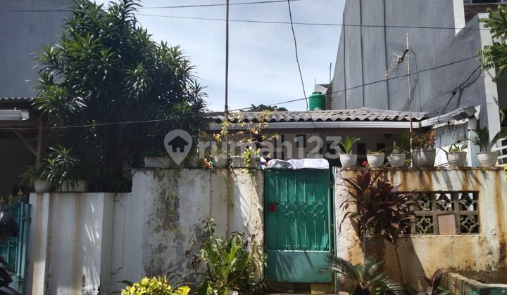 Rumah Murah Siap Huni di Komplek DKI Pondok Kelapa - Dekat Sekolah & Transportasi!