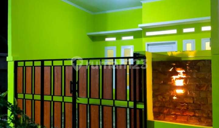 Rumah baru dibangun siap huni dalam kavling bebas banjir 1