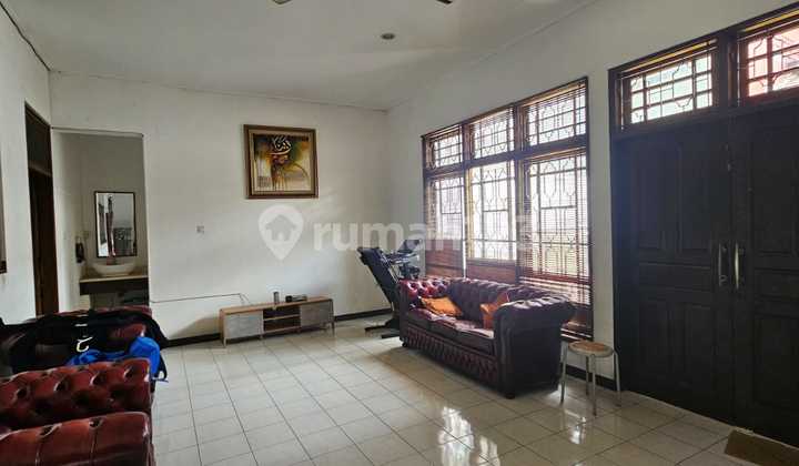 Dijual Rumah Mewah 2 Kavling di Billy Moon Jakarta Timur - LT 1.020 M², SHM 2