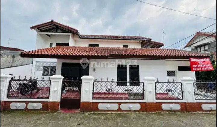 Rumah siap huni dalam komples bebas banjir. Jatiwaringin 1