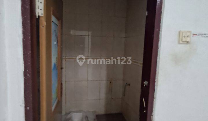 Ruko siap pakai lokasi strategis cocok segala jenis usaha. Bektim 2