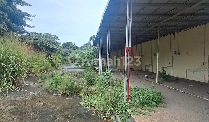 For Rent Commercial Land Strategically Located Beside Jalan Rayajatiasih Bekasiland Area 650M2 (15 X 45)Annual Rent 200 Million IDRsuitable for Business Developmentworkshop, Motorcycle Steam Wash, Restaurant, and Other Businesses