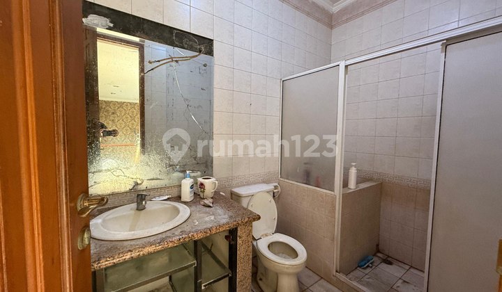 Rumah Eksklusif di Kavling Marinir Pondok Kelapa – 6+2 KT, Full Marmer, Lingkungan Asri 2