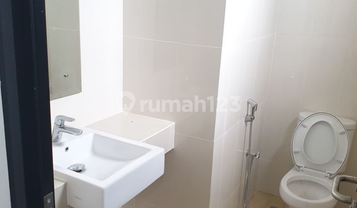 Ruko 3 Lantai Siap Huni di Summarecon Crown Gading – 125 Jt/Tahun Nego! 2