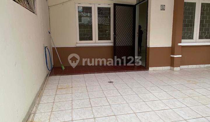 For Sale: Nice Semi-Furnished House with SHM in Gading Serpong, Tangerang For Sale: Nice Semi-Furnished House with SHM in Gading Serpong, Tangerang
