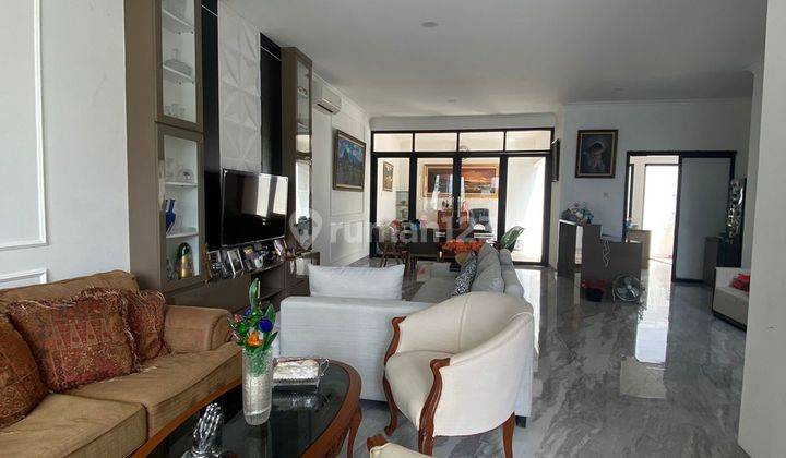 Rumah Mewah Lokasi Tenang Asri Hadap Selatan Di Bsd City 1