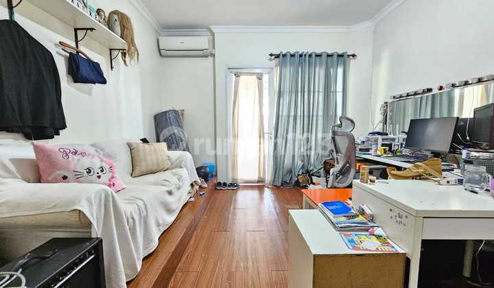 Nice House with SHM Near Sport Lounge in Alam Sutera 2