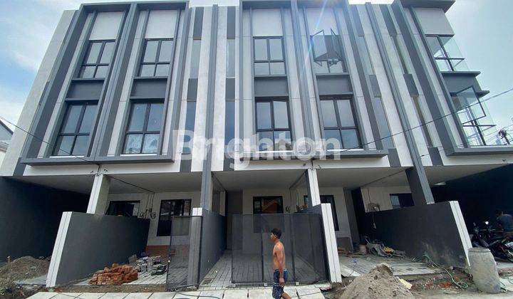 RUMAH MILLENNIAL BARU 3 LANTAI DI DALAM KOMPLEKS TAMAN RATU, KEBON JERUK, JAKARTA BARAT. BISA UNFURNISHED ATAU FURNISHED 1