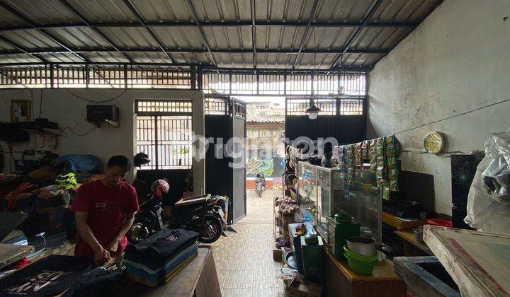 RUMAH USAHA PLONG 3 LANTAI DI JELAMBAR, DEKAT DUTAMAS DAN KAVLING POLRI, JAKARTA BARAT. COCOK UNTUK TEMPAT TINGGAL, INVESTASI KOST, ATAU KONVEKSI 2