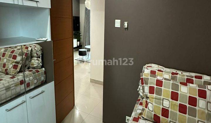  Apartemen Hampton Park 2 Kamar Tidur Furnished Bagus 2