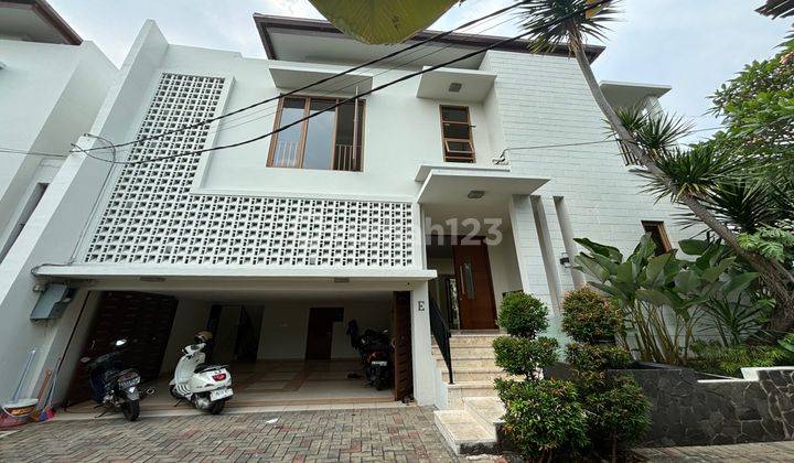  Rumah Kontrakan Unfurnished Bagus di Kemang, jakarta selatan., Kemang 1