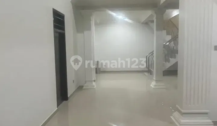 For Quick Sale: Newly Renovated Move-In Ready House in Jatiwaringin, Pondok Gede, Bekasi 2