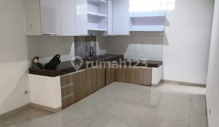 Disewakan Rumah 2 Lantai di Percetakan Negara Jakarta Pusat 2