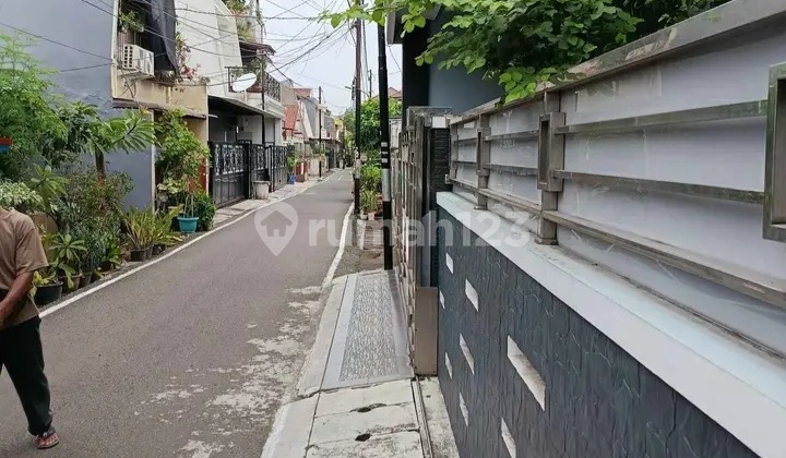 For Rent New 2-Story House in Kayuputih, Pulomas, East Jakarta