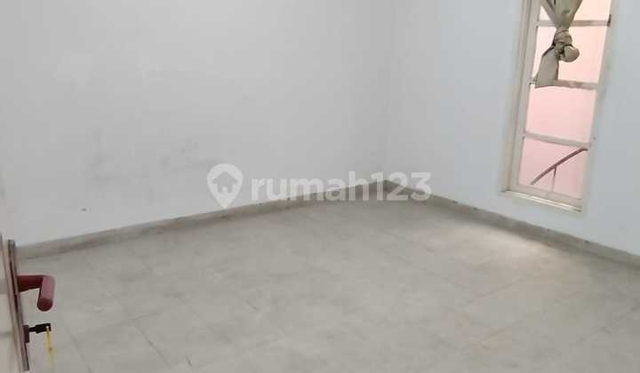 Disewakan Rumah 3 Lantai bisa untuk Kantor di Jatinegara Baru Jakarta Timur 2