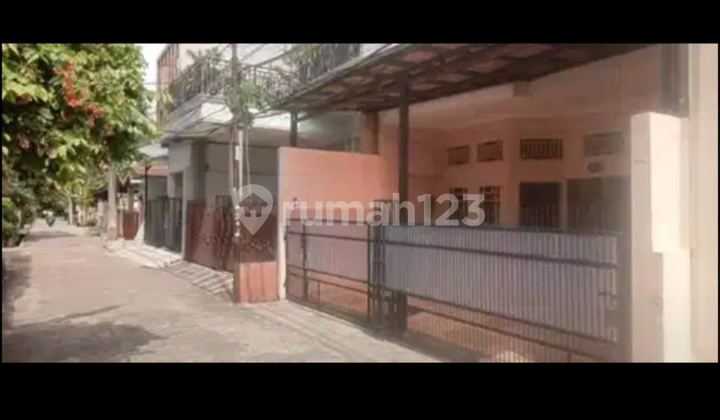 Disewakan Rumah 2 Lantai di Kelapa Gading Jakarta Utara 2