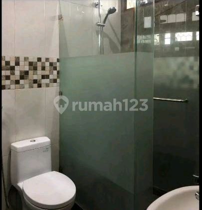 Dijual Cepat Rumah\ruko\showroom\ruang Usaha Dekat Jalan Raya Kalimalang 2