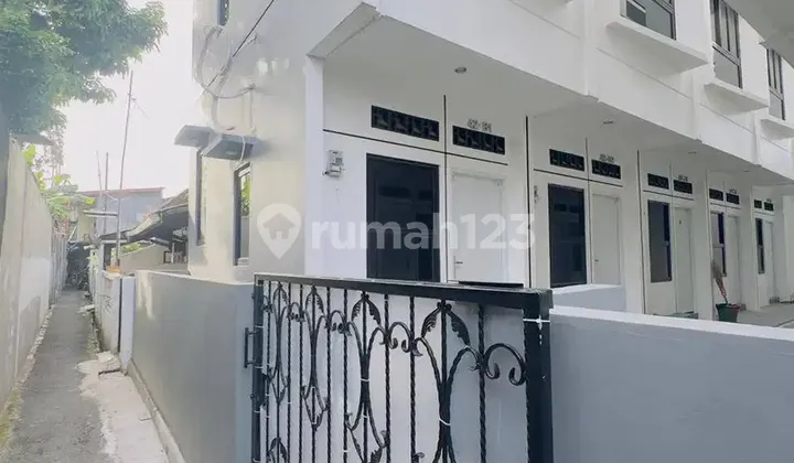 Disewakan Townhouse Rumah Baru 2 Lantai Di Kayu Manis Matraman Jakarta Timur 1