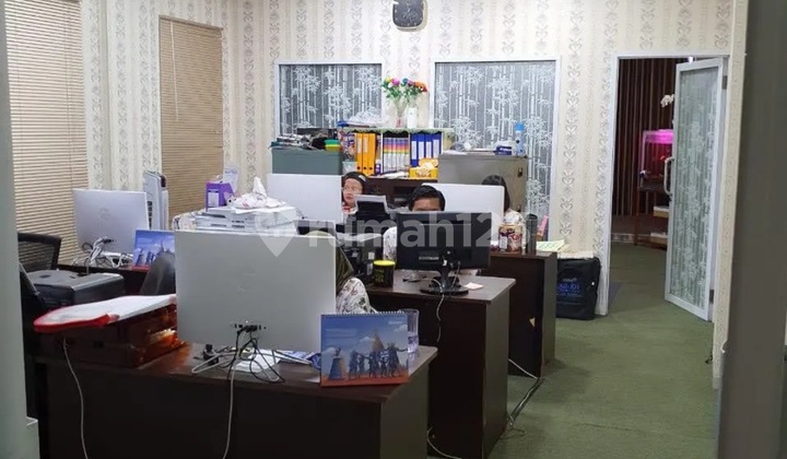 Dijual Ruko Full Renovasi Rapi Lokasi Strategis