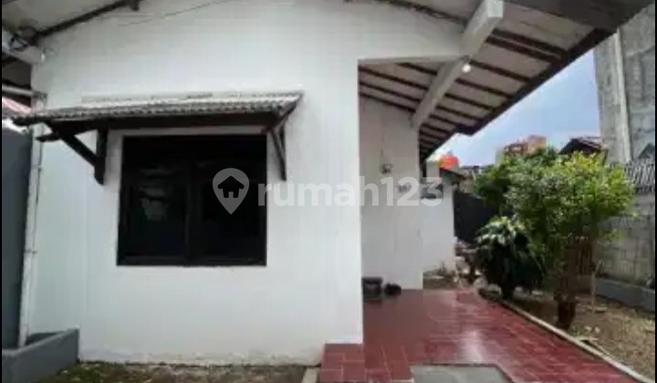 Disewakan Rumah Baru Renov di Matraman Jakarta Timur 2