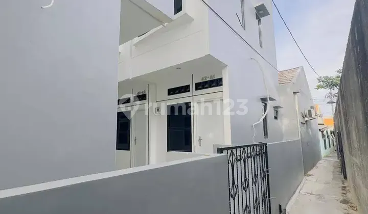 Disewakan Townhouse Rumah Baru 2 Lantai Di Kayu Manis Matraman Jakarta Timur 2