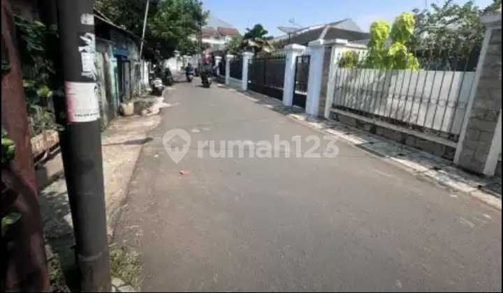 Disewakan Rumah Luas bisa untuk Rumah Tinggal atau Kantor di Duren Sawit 2