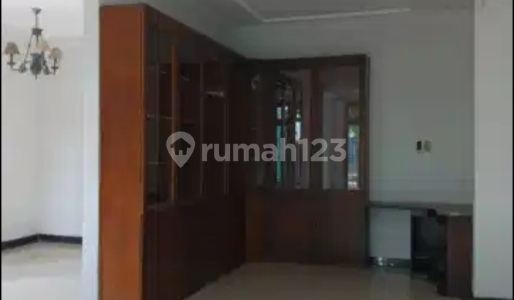 Disewakan Rumah Mewah dan Luas Baru Renovasi di Duren Sawit Jakarta Timur 2