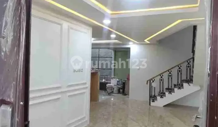 Disewakan Rumah 2 Lantai Baru Renovasi Siap Huni Duren Sawit Jakarta Timu