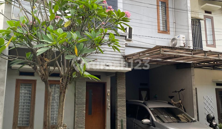 For Sale Modern Minimalist House Strategic Location in Cinere 1