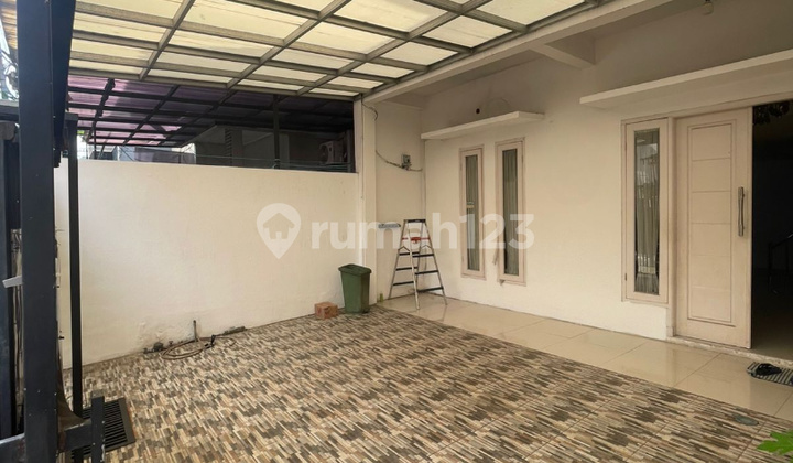 Disewakan Rumah di Harapan Baru Regency Disewakan Rumah di Harapan Baru Regency