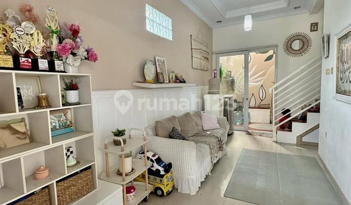 Dijual Rumah Semi Furnish Di Perbatasan Jak Sel Dan Depok  2