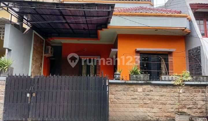 Disewakan Rumah Mewah Murah 2 Lantai Furnish di Kayuringin Bekasi