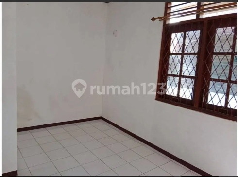 Disewakan Rumah Strategis Baru Renovasi di Tebet Jakarta Selatan 2