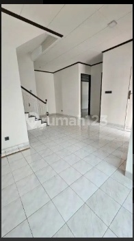 Disewakan Rumah Luas di Utan Kayu Matraman Jakarta Timur 2