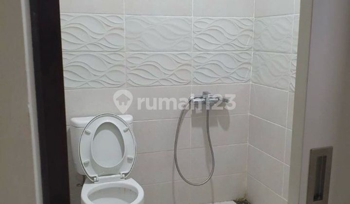 Dijual Rumah 2 Lantai Grand Wisata Bekasi 2