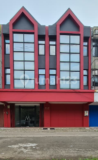 Jual Cepat Ruko Gandeng 3 Lantai Ukuran Luas dan Plong Sangat Rapih Lokasi Srategis Gading Serpong