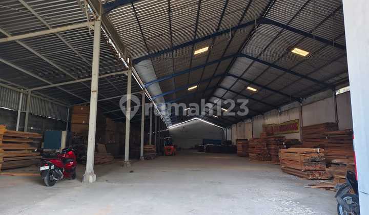 For Rent: Warehouse in the Wijaya Kusuman Industrial Area, Semarang 2