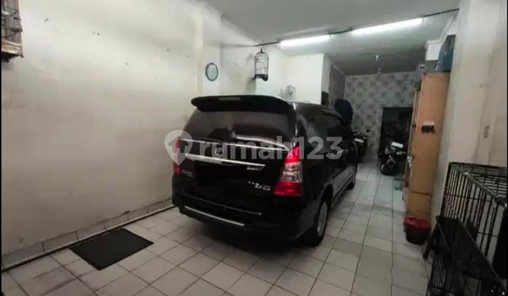 Ruko Jl. Peta Barat Hoek (Ukuran Lt/Lb/228 M)