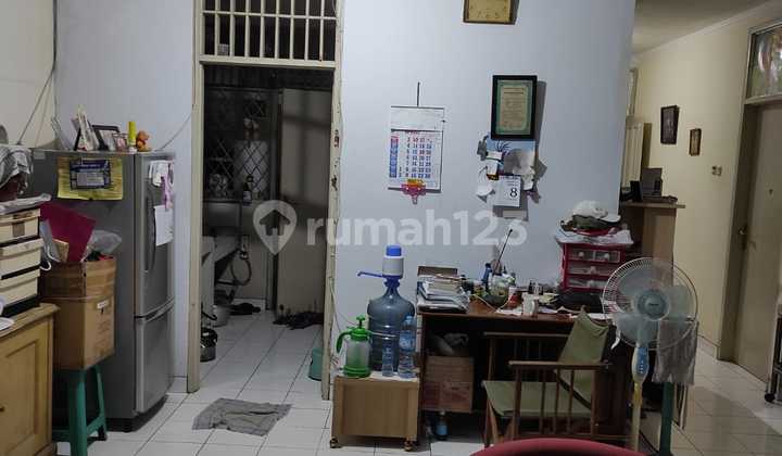 Rumah Puri Gardena (Ukuran 8x18 m) Rumah Puri Gardena (Ukuran 8x18 m)