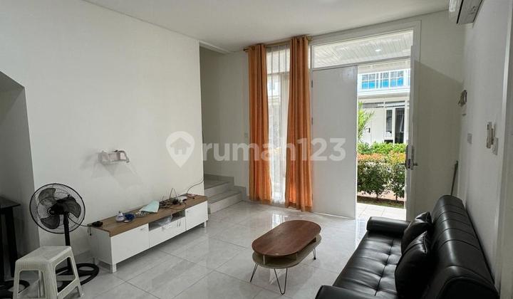 Rumah Lavon Jl.Grandura (LT/LB 96/180 m) Rumah Lavon Jl.Grandura (LT/LB 96/180 m)