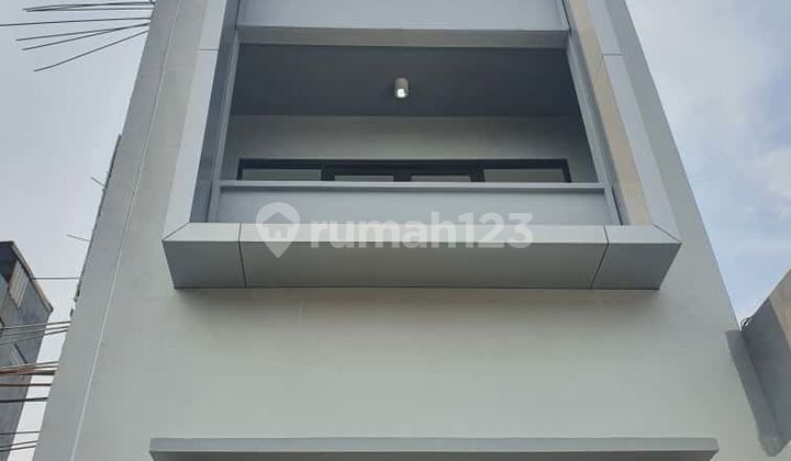 Shop House Jl. Cendrawasih Raya (3.5 Floors)