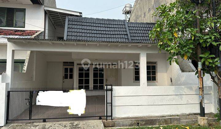 Rumah Bagus SHM di Sektor 2 - Bintaro, Jakarta Selatan 1