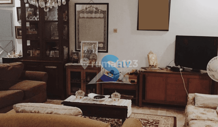 Rumah Bagus Semi Furnished di Bintaro, Tangerang Selatan 2